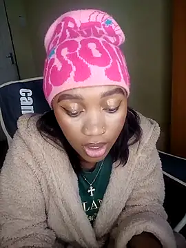 Snapshot of Shria107 chatting on 10.29.25 Shria107 online show from 10.29.25