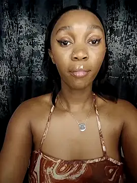 Snapshot of Shria107 chatting on 11.08.25 Shria107 online show from 11.08.25