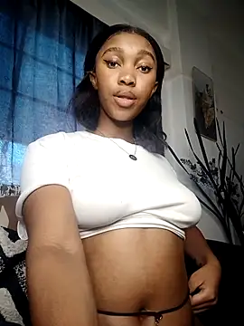 Snapshot of Shria107 chatting on 11.21.25 Shria107 online show from 11.21.25