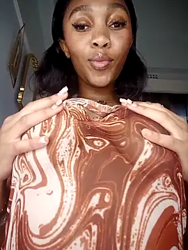 Snapshot of Shria107 chatting on 11.28.25 Shria107 online show from 11.28.25