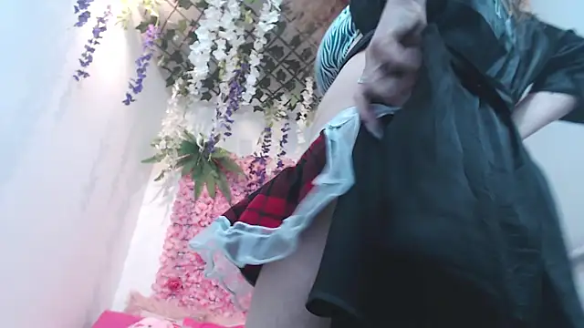 BLONDE SEXYHOT online show from 11.04.25