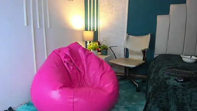 Austin Cardieff online show from 02.06.25