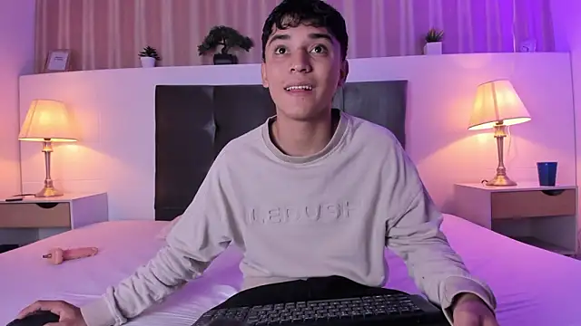 Austin Cardieff online show from 03.11.25