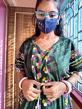 Snapshot of wild_bong_queen chatting on 11.16.25 wild bong queen online show from 11.16.25