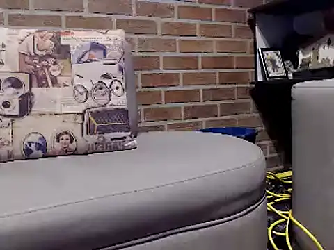 Snapshot of MaximoTorricelli chatting on 02.14.25 MaximoTorricelli online show from 02.14.25