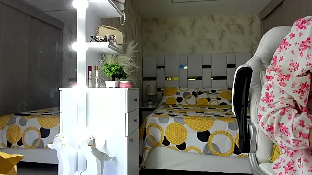 Snapshot of cherryfox88 chatting on 09.16.25 cherryfox88 online show from 09.16.25