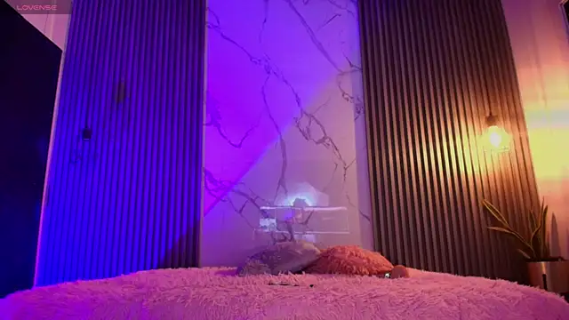 Snapshot of Iamvictoria06 chatting on 09.21.25 Iamvictoria06 online show from 09.21.25