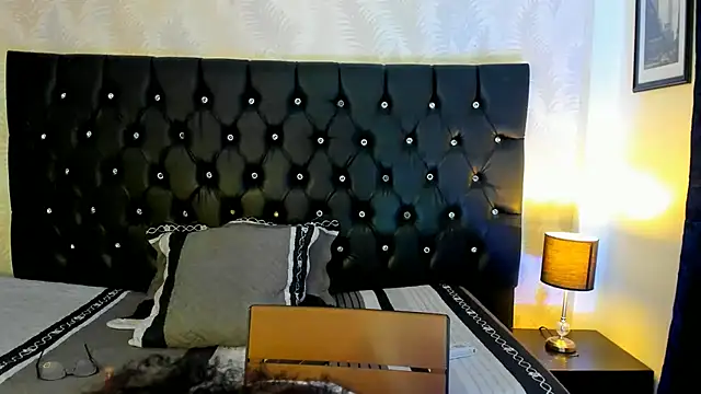 Snapshot of sasha_fox00 chatting on 01.15.25 sasha fox00 online show from 01.15.25