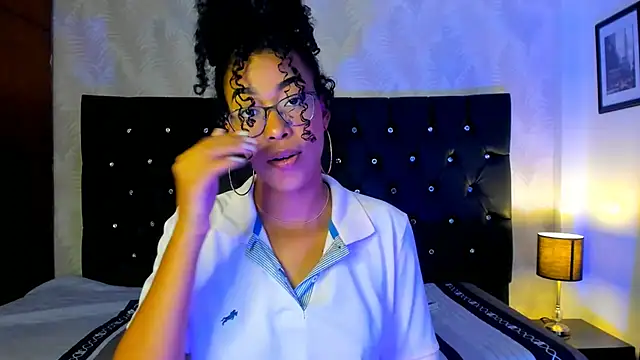 Snapshot of sasha_fox00 chatting on 01.17.25 sasha fox00 online show from 01.17.25