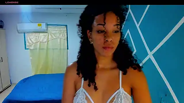 Snapshot of sasha_fox00 chatting on 10.11.25 sasha fox00 online show from 10.11.25