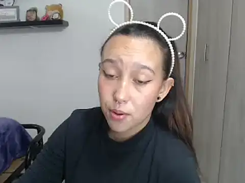 Skarlet Adams28 online show from 12.28.24