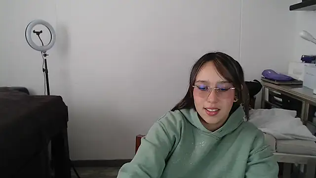 Skarlet Adams28 online show from 03.10.25