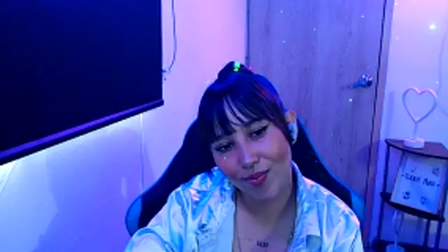 Skarlet Adams28 online show from 05.20.26