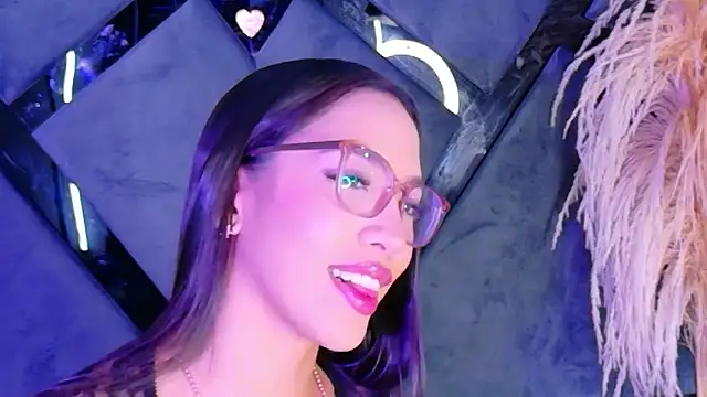 KylieWhite online show from 11.18.25