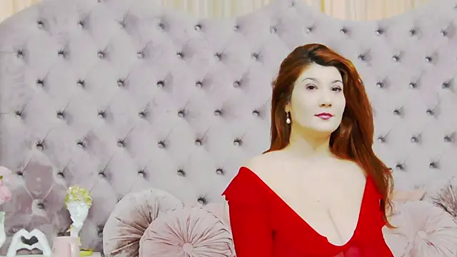 PenelopeLynnx online show from 10.16.25