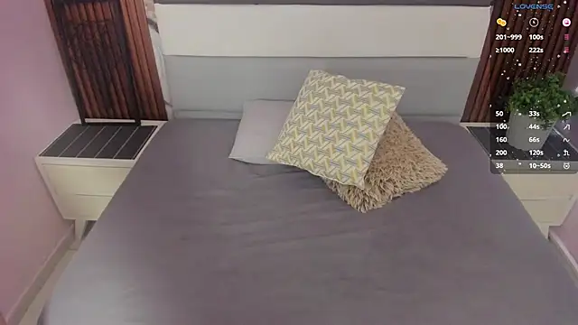 Snapshot of ALICESTARKK chatting on 11.15.25 ALICESTARKK online show from 11.15.25