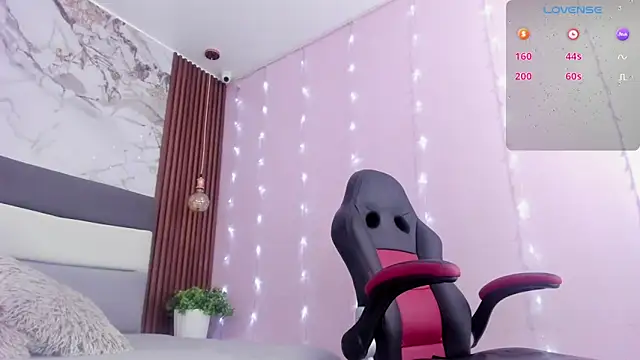 Snapshot of ALICESTARKK chatting on 02.09.26 ALICESTARKK online show from 02.09.26