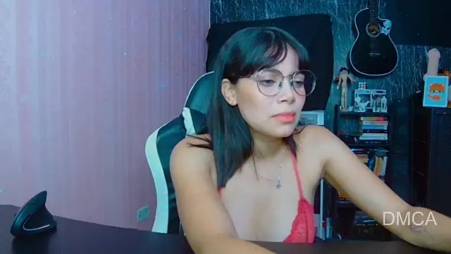 Snapshot of Drea_Foox chatting on 10.01.25 Drea Foox online show from 10.01.25