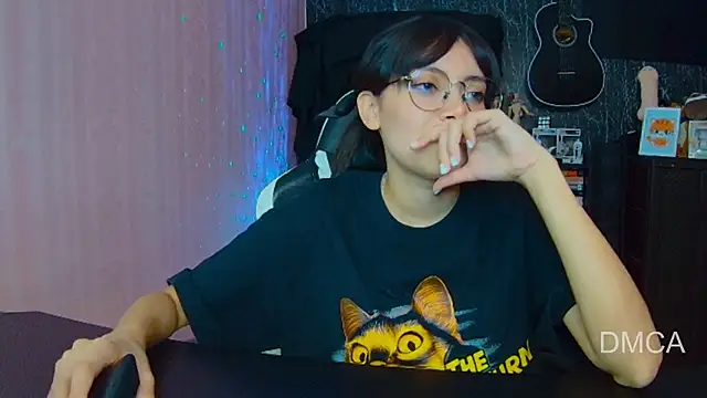 Snapshot of Drea_Foox chatting on 10.09.25 Drea Foox online show from 10.09.25