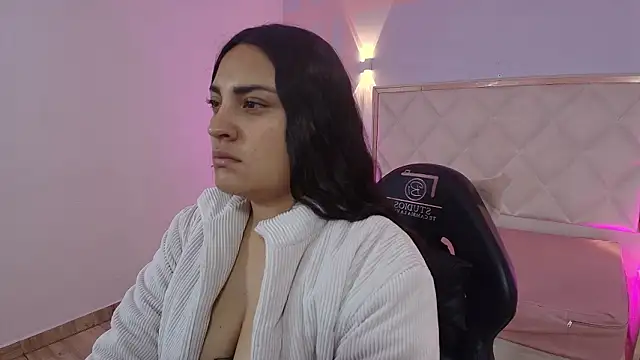 Snapshot of Brendda_tay chatting on 03.01.26 Brendda tay online show from 03.01.26