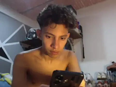 Snapshot of ferchitibellako chatting on 12.29.24 ferchitibellako online show from 12.29.24