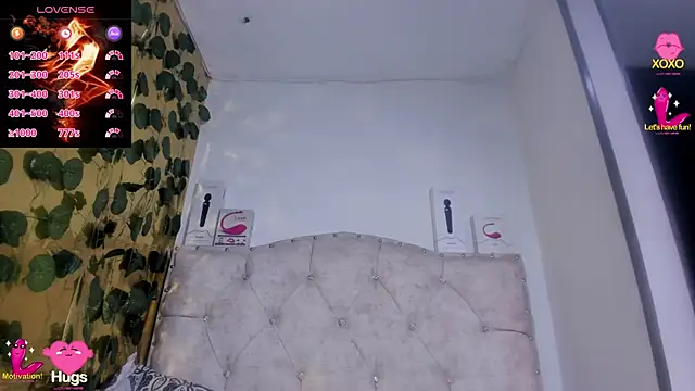 cristalconnorr online show from 10.23.25