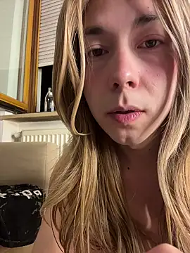 Snapshot of See_my_Boobs_ chatting on 11.16.25 See my Boobs online show from 11.16.25