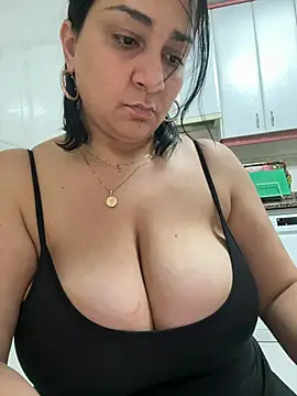 Snapshot of paulinaDiaz1 chatting on 03.14.25 paulinaDiaz1 online show from 03.14.25