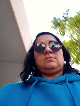 paulinaDiaz1 online show from 10.18.25