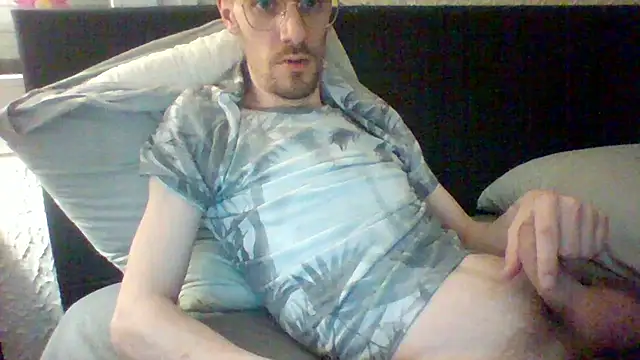 Snapshot of passif520 chatting on 03.13.25 passif520 online show from 03.13.25