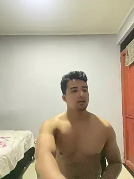 Snapshot of 2Tussiboy chatting on 12.18.24 2Tussiboy online show from 12.18.24