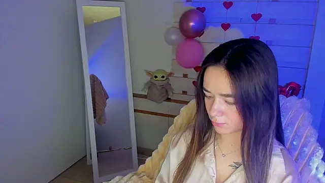 Bella XO online show from 03.13.25