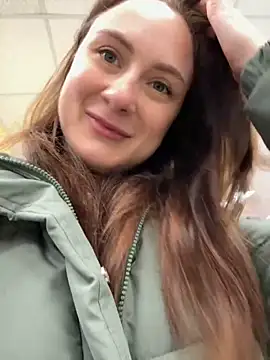 Dina Tease online show from 11.17.25