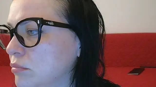 Snapshot of AnyaVenom chatting on 02.25.25 AnyaVenom online show from 02.25.25