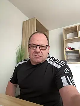 coupleLatinaLovers online show from 12.27.24