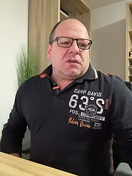 coupleLatinaLovers online show from 01.20.25