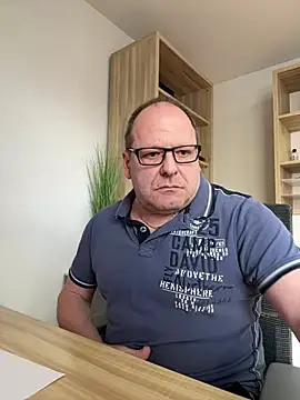 coupleLatinaLovers online show from 03.13.25