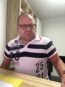 coupleLatinaLovers online show from 10.10.25