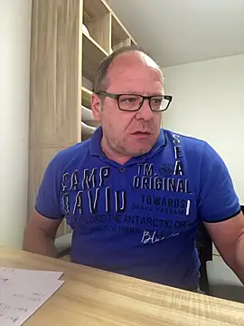 coupleLatinaLovers online show from 04.15.26