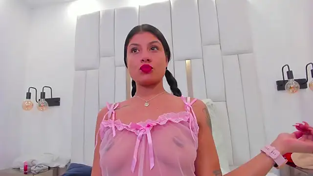 chloe zulay online show from 02.28.26