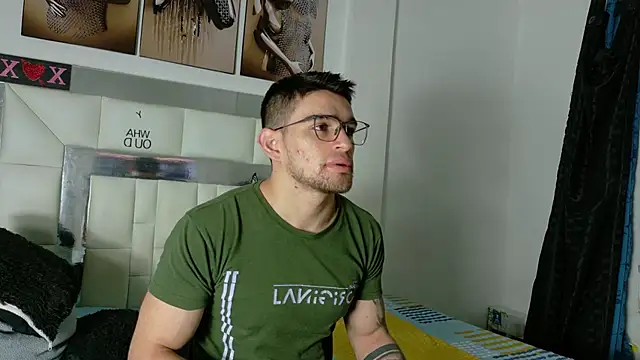 Sexy Alejandro  online show from 02.13.25