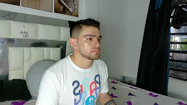 Sexy Alejandro  online show from 03.13.25