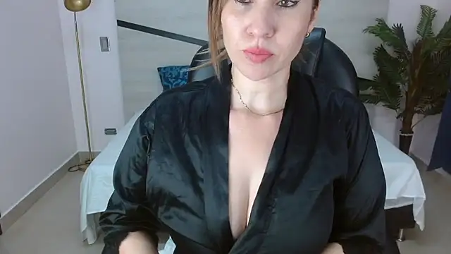 Snapshot of adhara_cortez chatting on 07.06.26 adhara cortez online show from 07.06.26