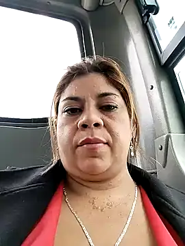 Snapshot of Laura-Hernandez chatting on 12.12.24 Laura-Hernandez online show from 12.12.24
