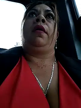 Snapshot of Laura-Hernandez chatting on 12.12.24 Laura-Hernandez online show from 12.12.24