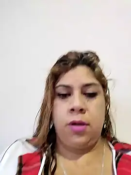 Snapshot of Laura-Hernandez chatting on 12.14.24 Laura-Hernandez online show from 12.14.24