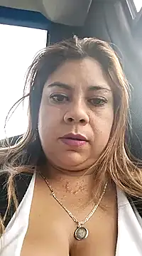 Snapshot of Laura-Hernandez chatting on 12.19.24 Laura-Hernandez online show from 12.19.24
