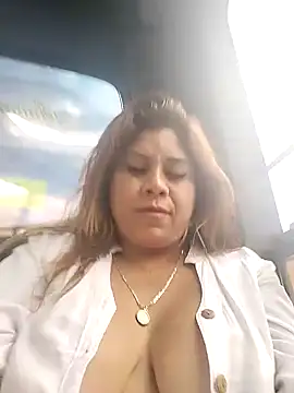 Snapshot of Laura-Hernandez chatting on 01.07.25 Laura-Hernandez online show from 01.07.25
