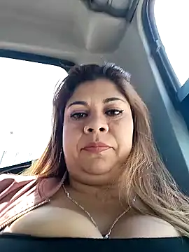 Snapshot of Laura-Hernandez chatting on 01.18.25 Laura-Hernandez online show from 01.18.25