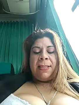 Snapshot of Laura-Hernandez chatting on 02.07.25 Laura-Hernandez online show from 02.07.25